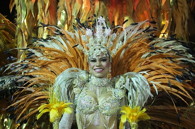 Riói karnevál táncosnője
